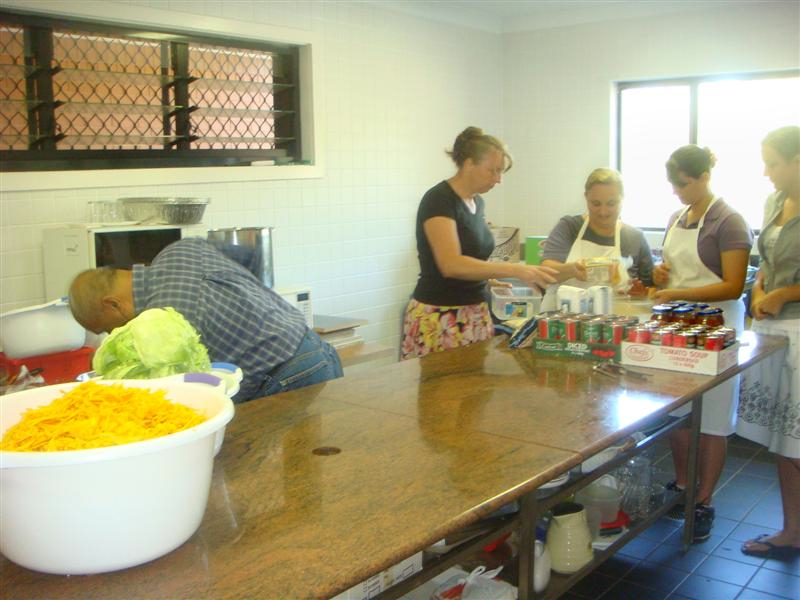 Cooking for homeless 22 3 09 029 (Medium).jpg